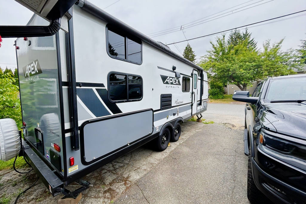 Andrej 's Coachmen Apex ultra light  Travel Trailer - 245BHS 