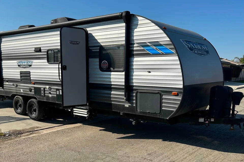 Family Friendly 2022 Cruise Lite Trailer