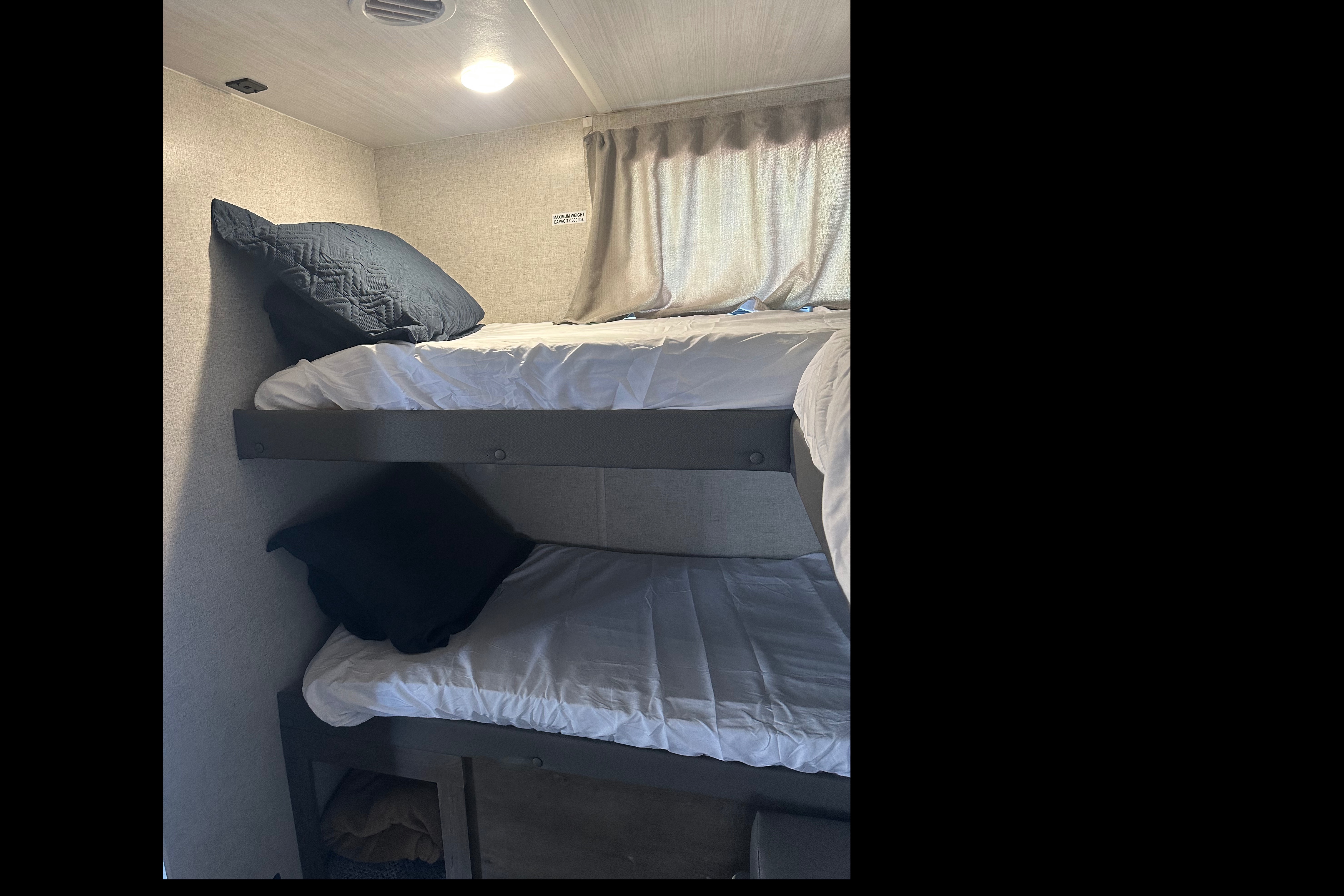 Family Friendly 2022 Cruise Lite Trailer