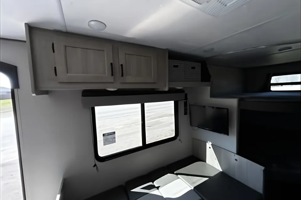 Kyle's Forest River Aurora 26BH Travel Trailer