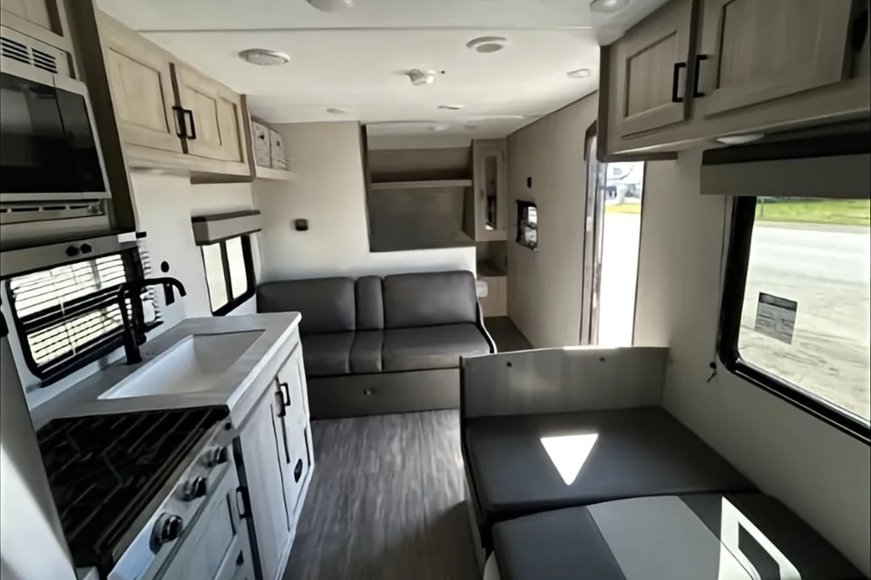 Kyle's Forest River Aurora 26BH Travel Trailer