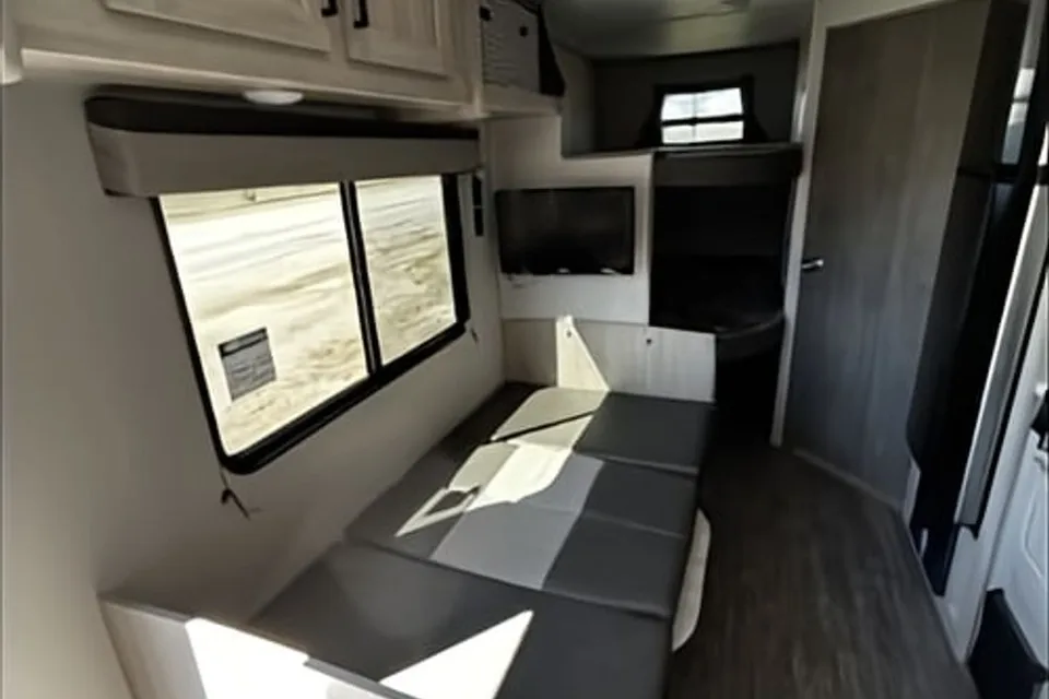 Kyle's Forest River Aurora 26BH Travel Trailer