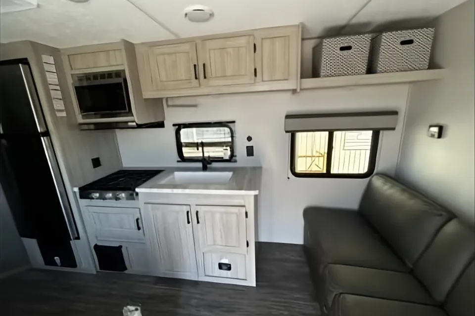 Kyle's Forest River Aurora 26BH Travel Trailer