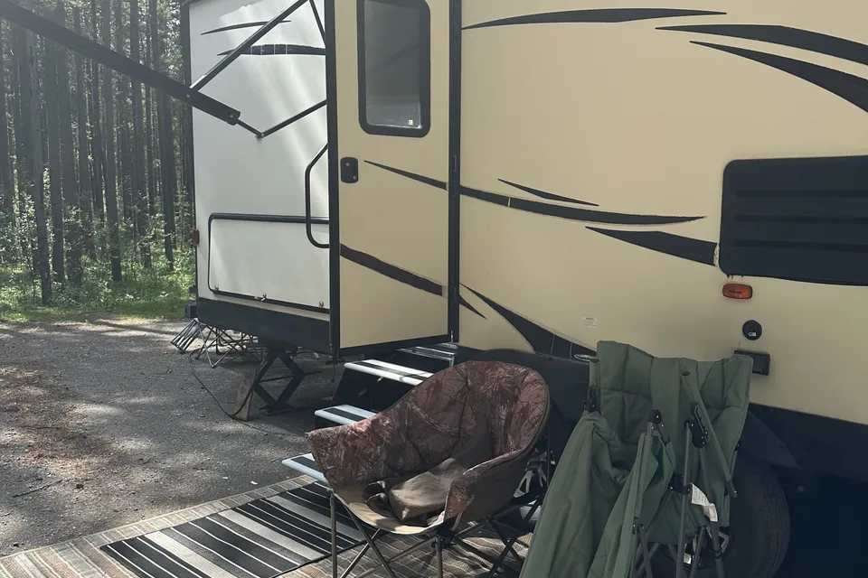 KZ Sportsman Travel Trailer