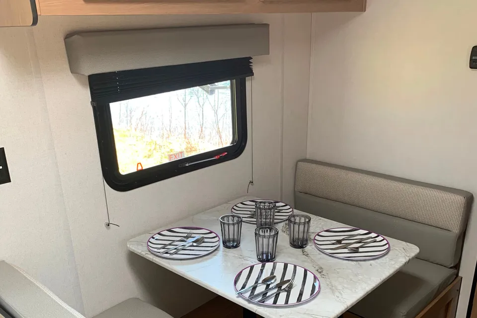 Prime Time Camper (Real Mattress)