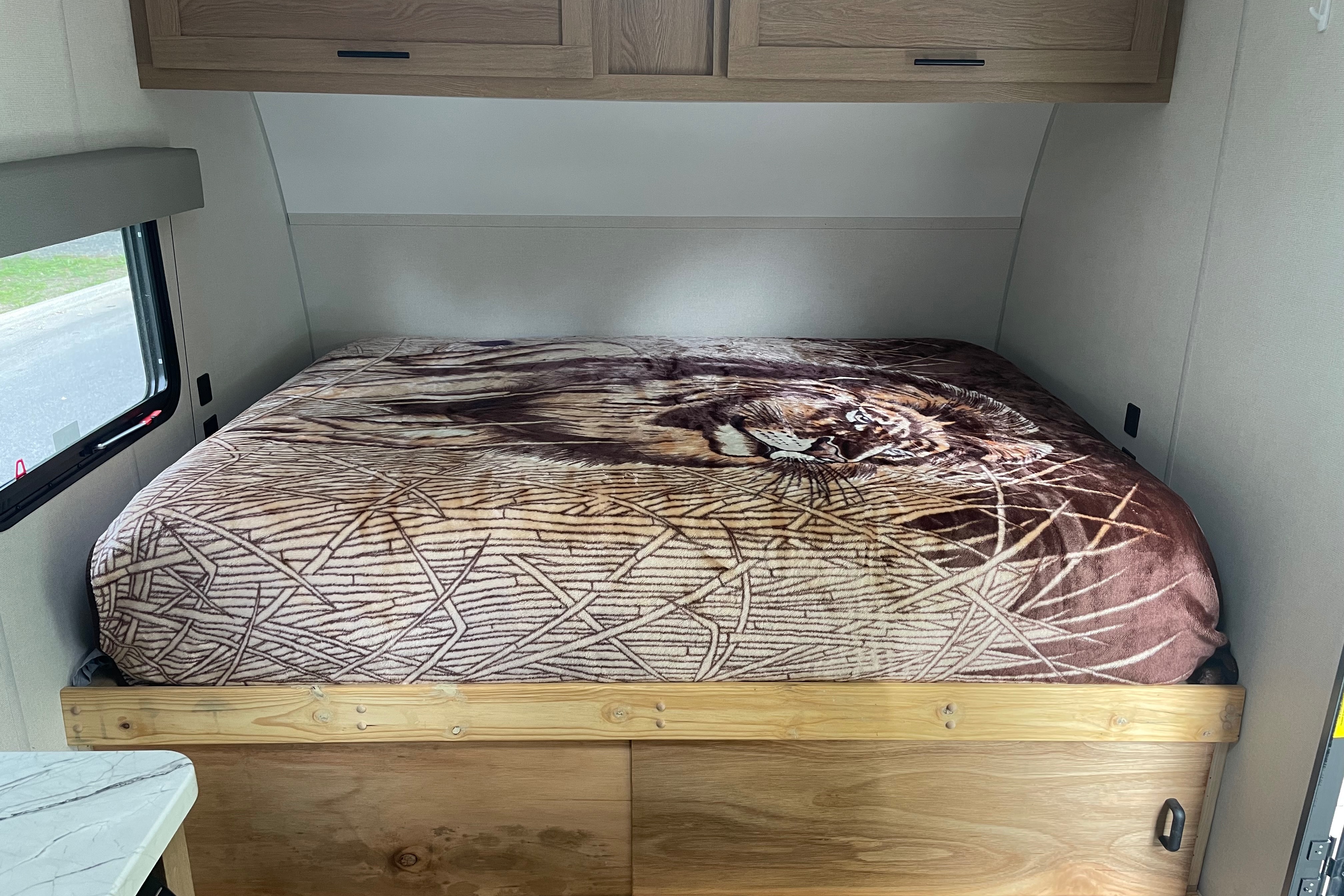 Prime Time Camper (Real Mattress)