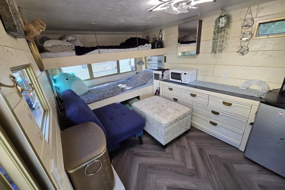 ☀️ Meet Sunny — Your Cozy, Retro-Inspired Travel Trailer