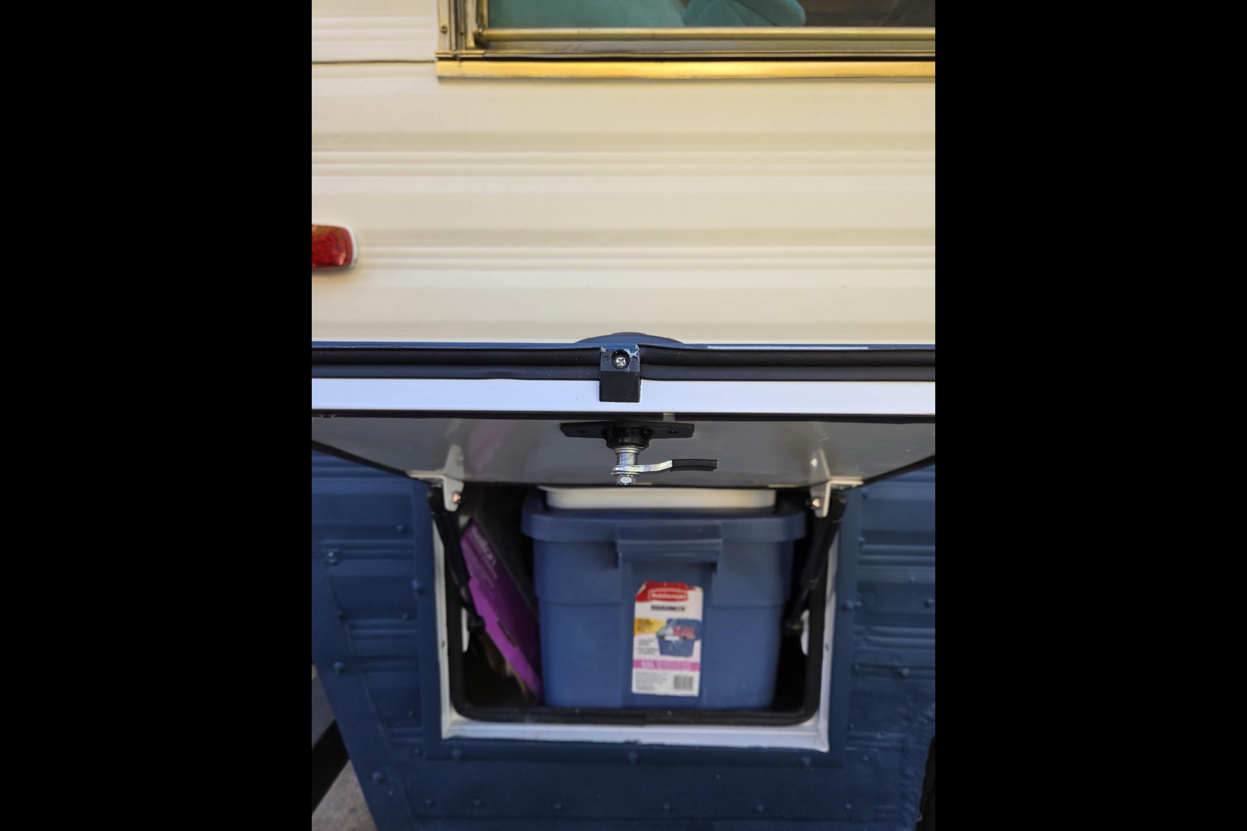 ☀️ Meet Sunny — Your Cozy, Retro-Inspired Travel Trailer