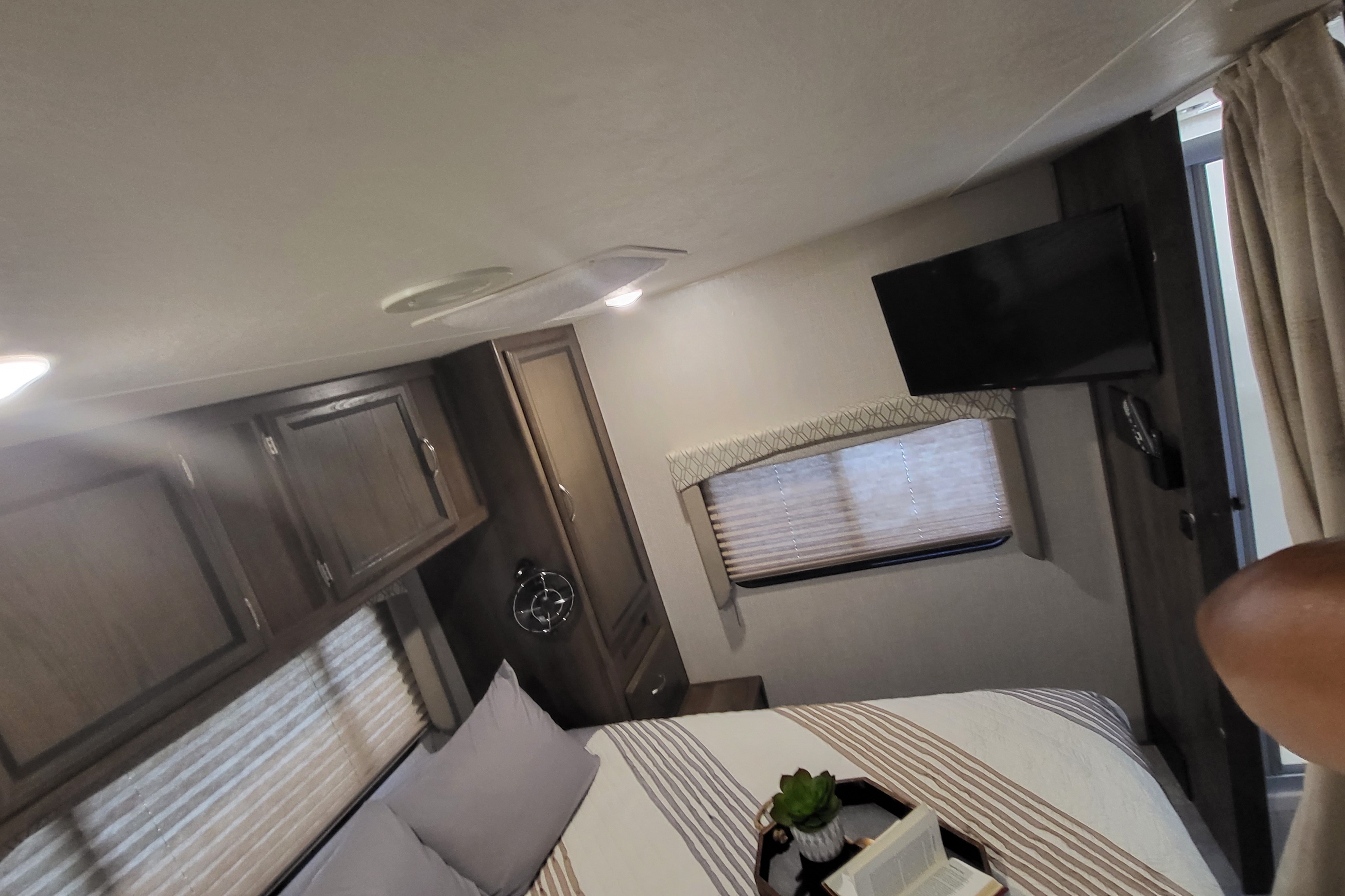 RV Trippin - "Clyde" Coachmen Freelander 27QB