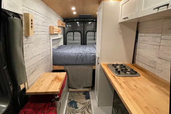 Rob's Custom Ford Transit 350 Campervan