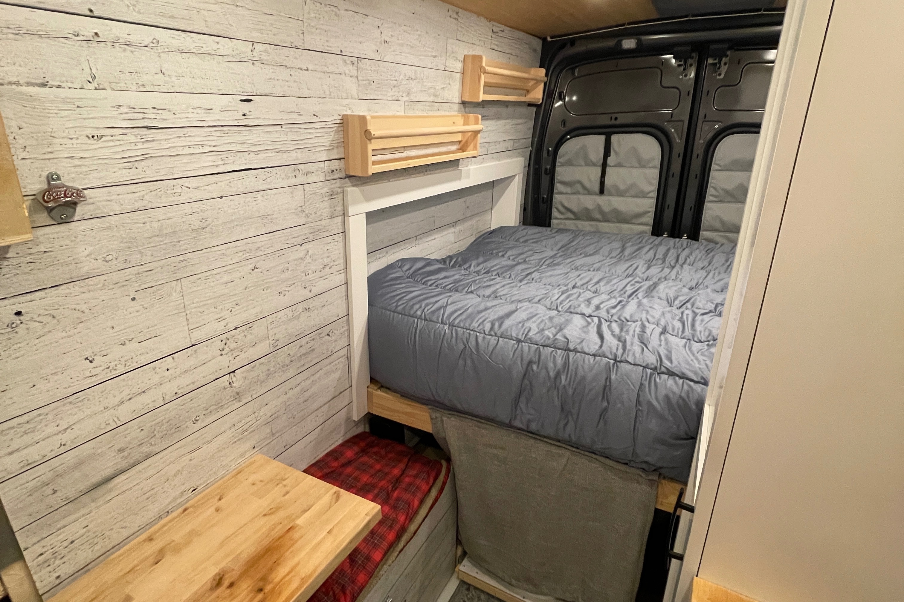 Rob's Custom Ford Transit 350 Campervan