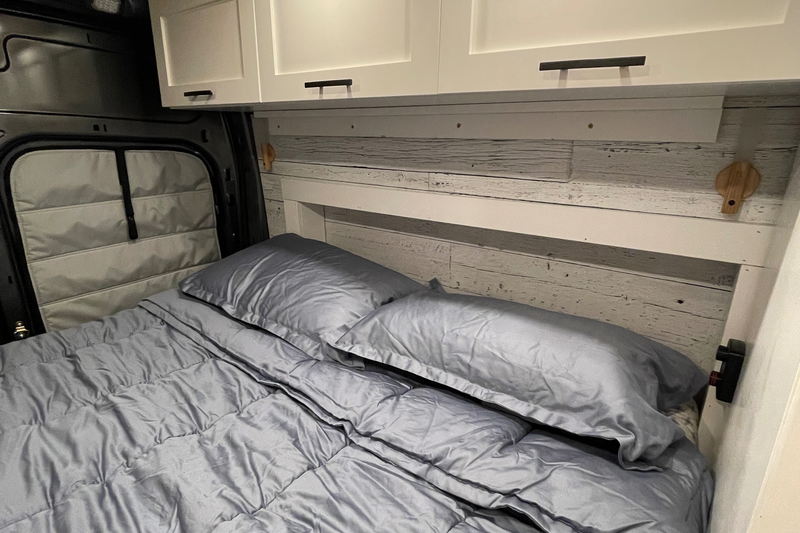 Rob's Custom Ford Transit 350 Campervan