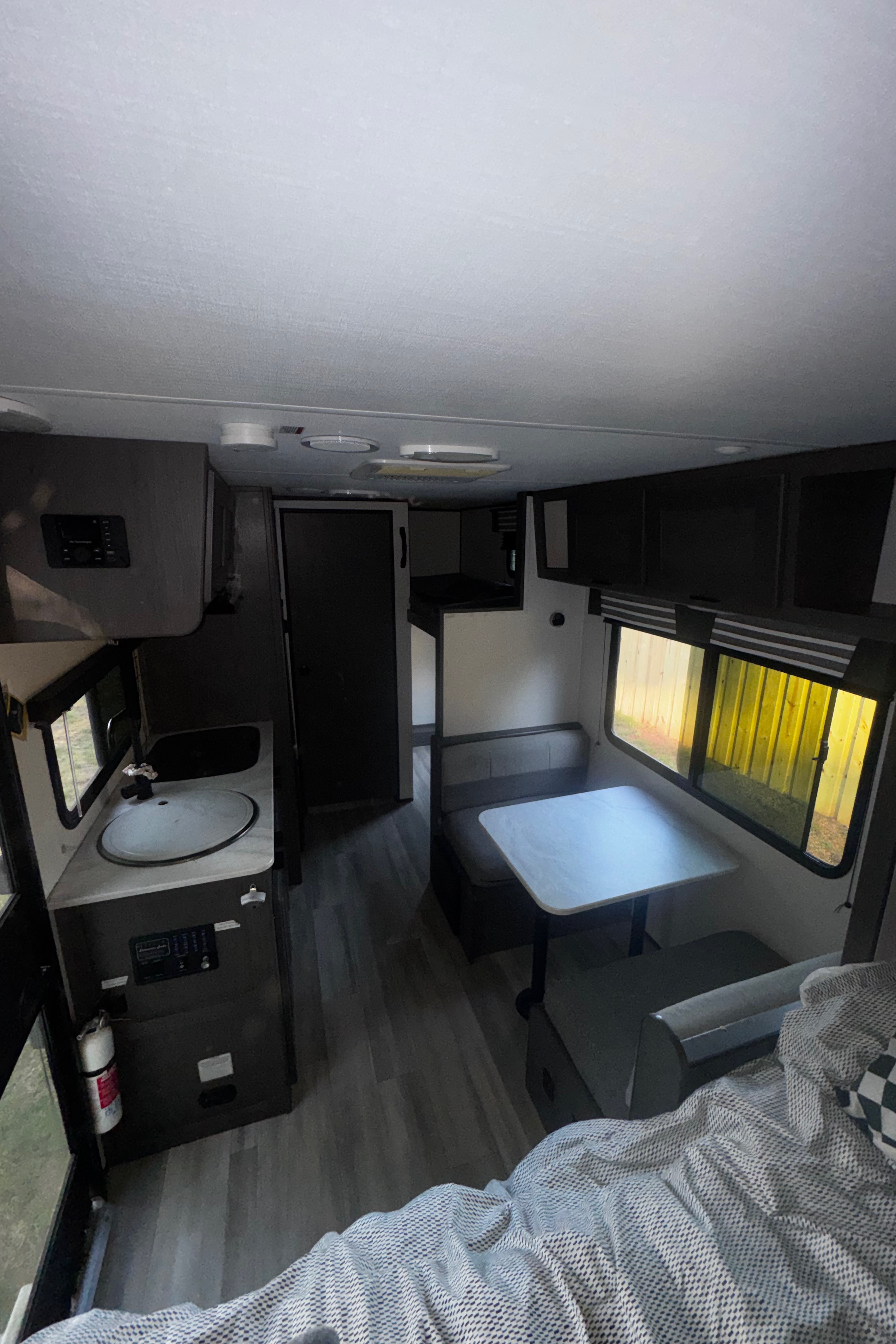 Hunter's Heartland Mallard pathfinder qbh17 Travel Trailer