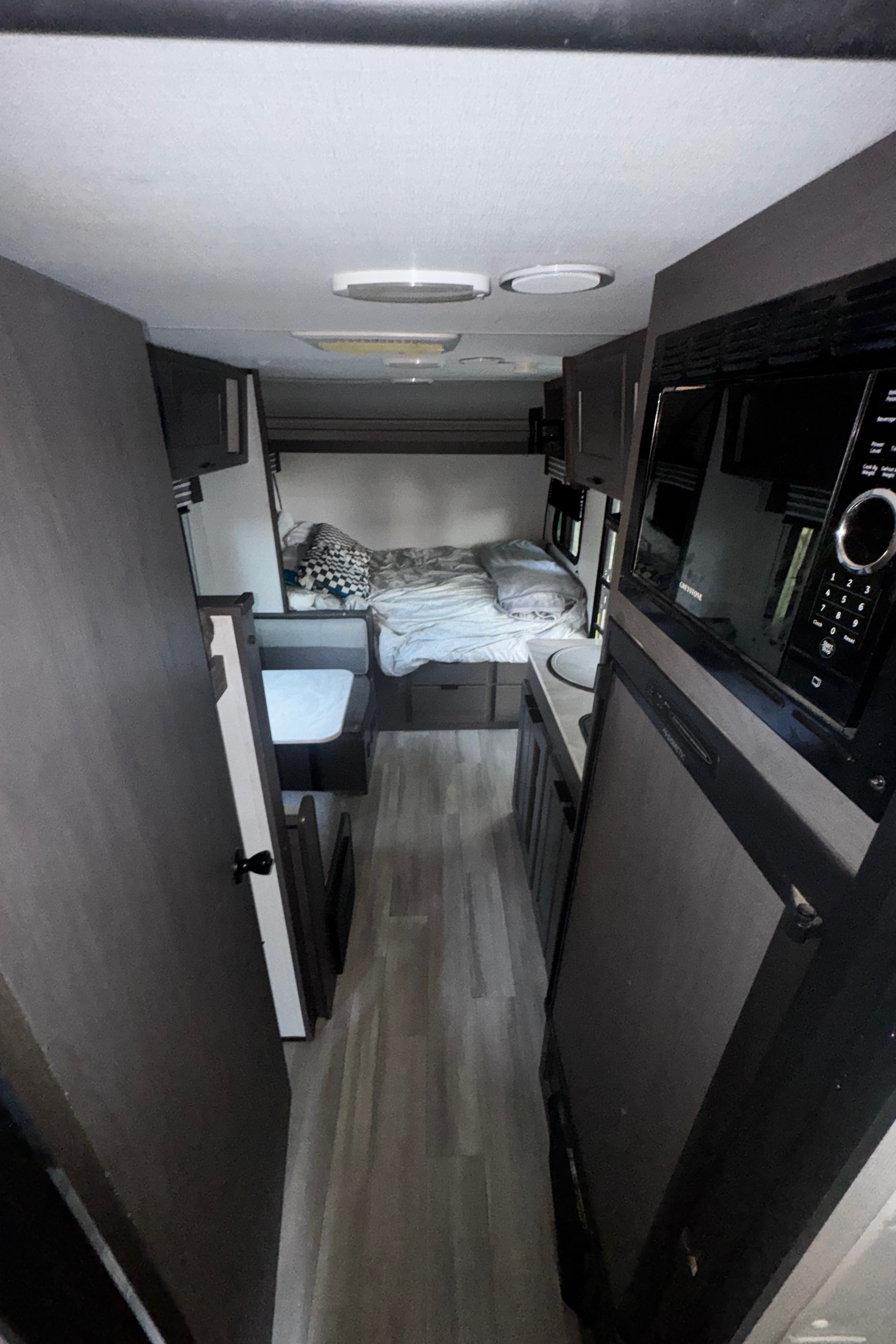 Hunter's Heartland Mallard pathfinder qbh17 Travel Trailer