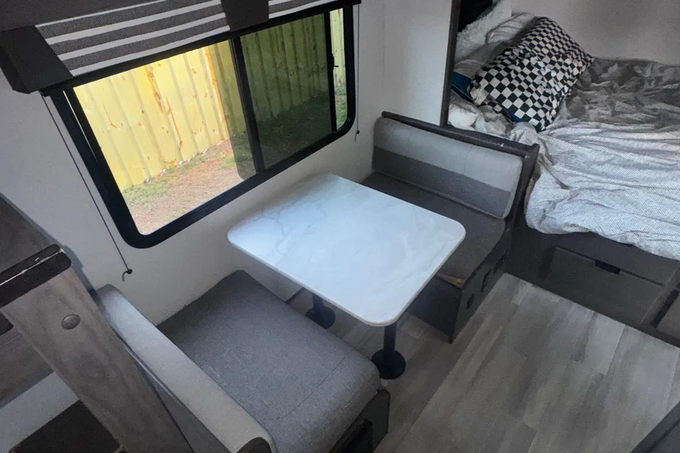 Hunter's Heartland Mallard pathfinder qbh17 Travel Trailer