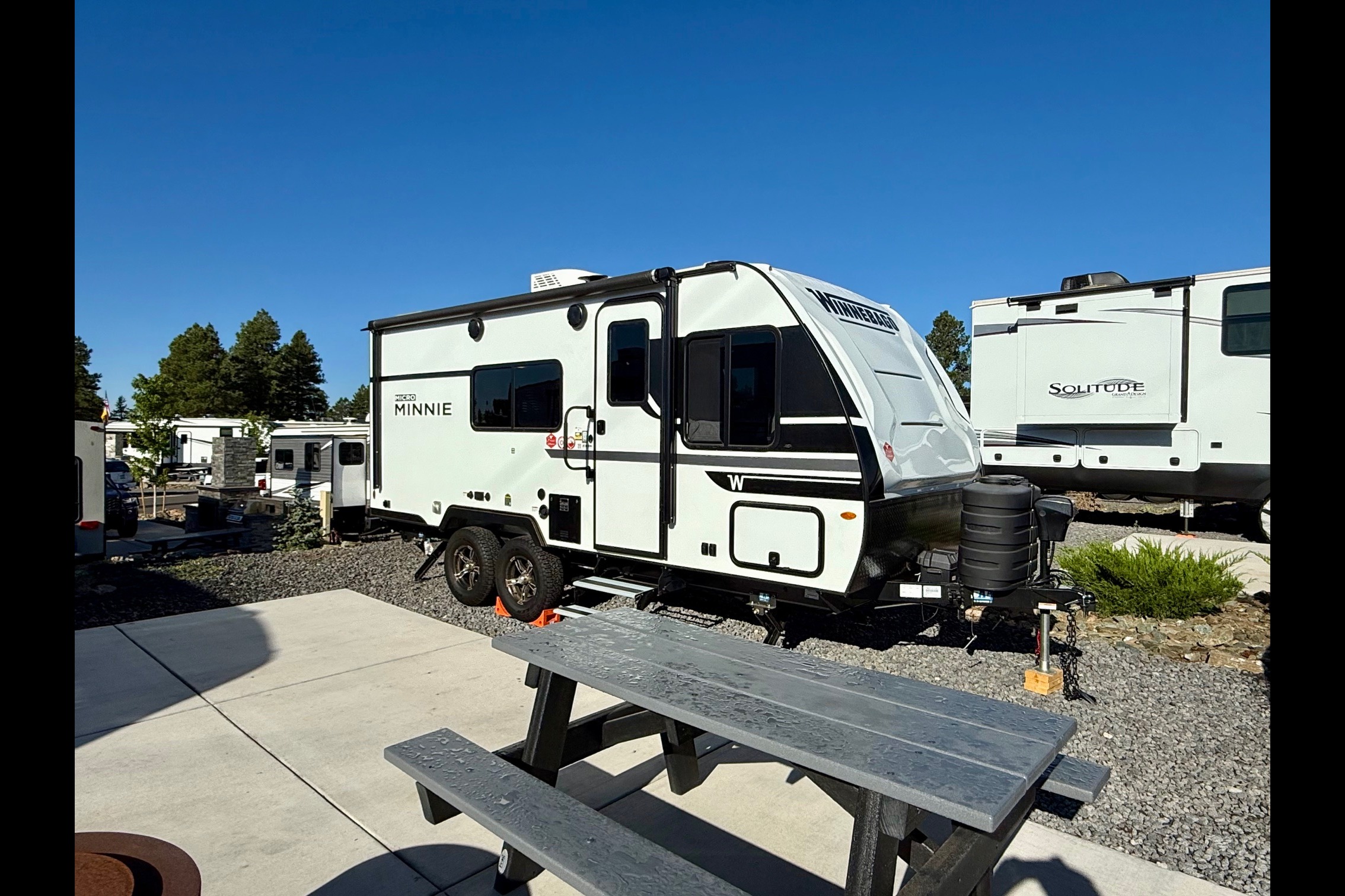 Roam & Rise RV Rentals | Winnebago Micro Minnie Travel Trailer