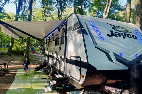 2022 Jayco Jay Feather 24BH