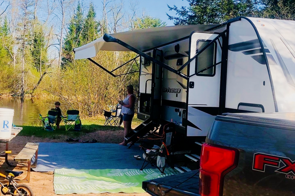 2022 Jayco Jay Feather 24BH