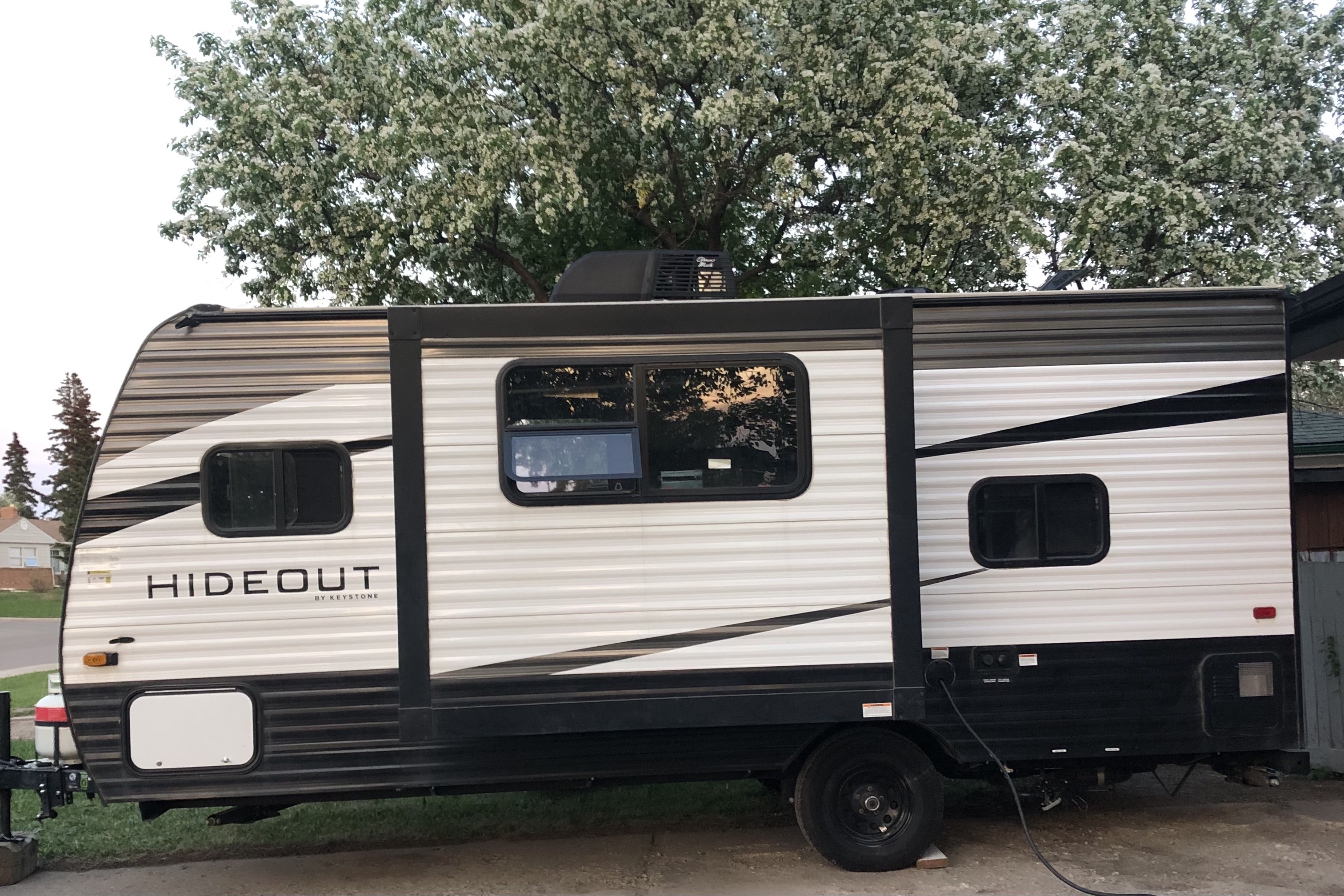 COZIEST EVER Hideout HI176BH21 Travel Trailer