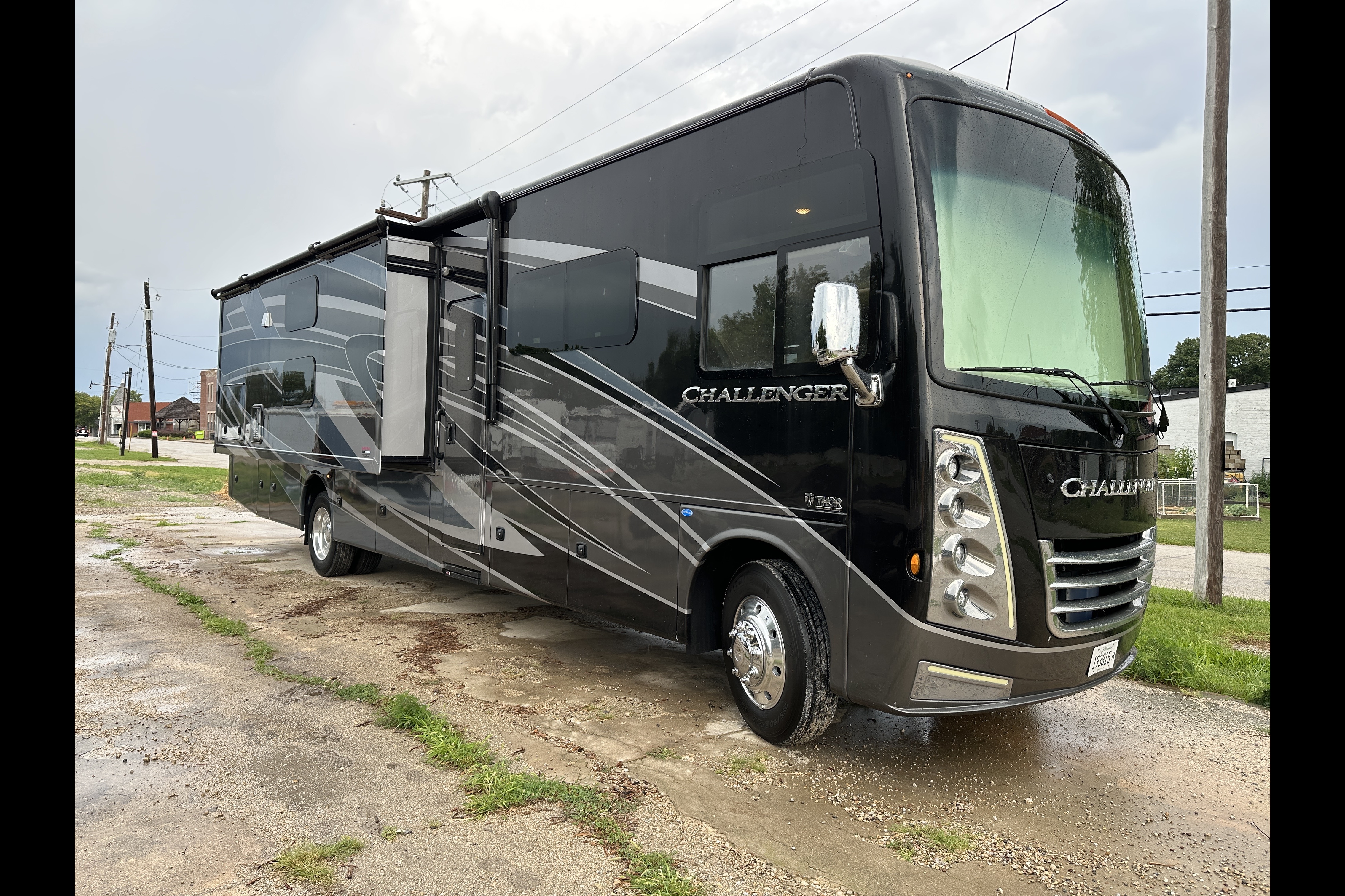 2022 Thor Motor Coach Challenger 37DS Class A