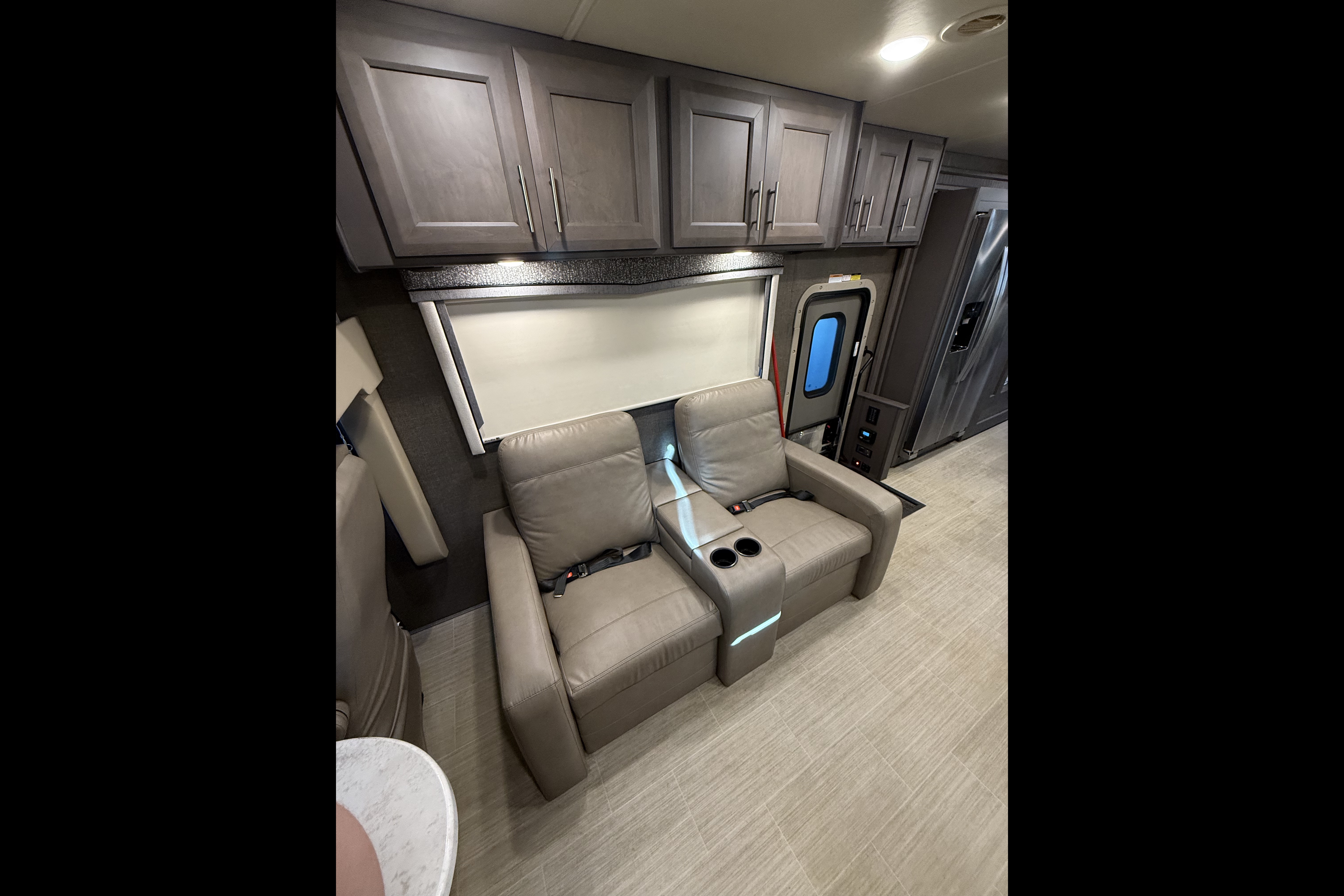 2022 Thor Motor Coach Challenger 37DS Class A