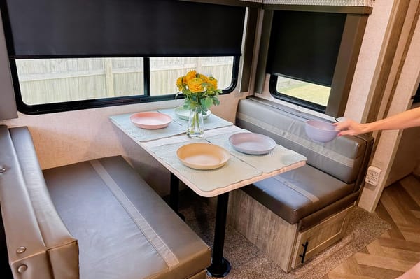 Glamping Made Easy! Full Size Bathroom!! Pet Friendly