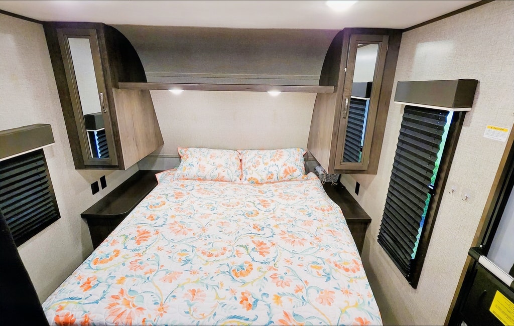 Val's  Jayco Family Trailer