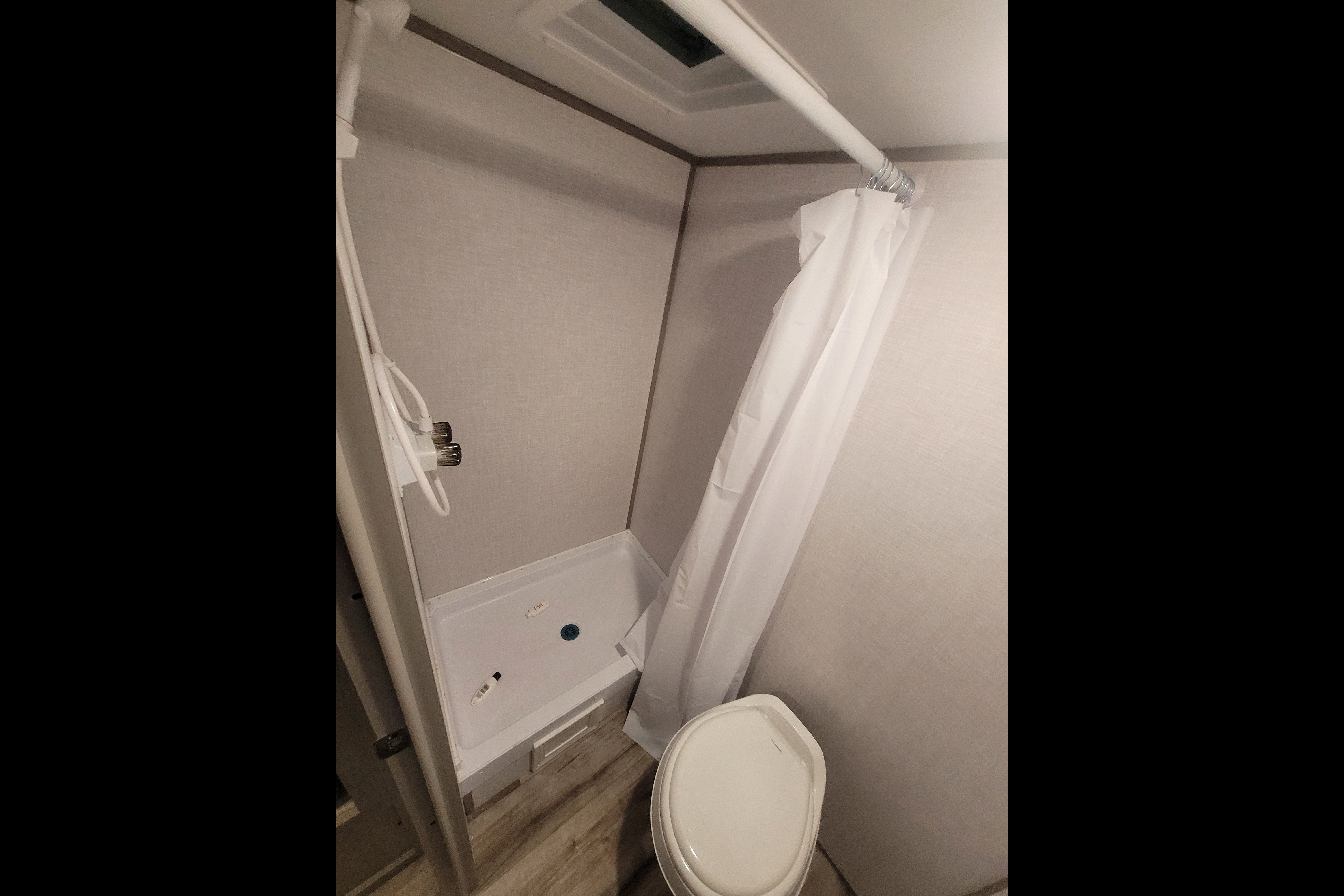 Finky's Coleman 17B Travel Trailer