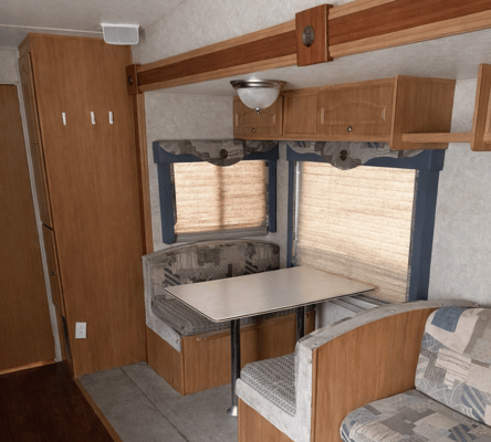 Grand River 25Ft Hotel