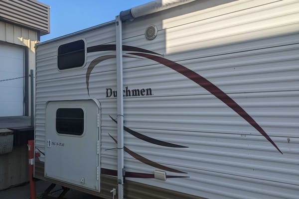 Mitch and Vanessa's Dutchmen 28' travel trailer Travel Trailer