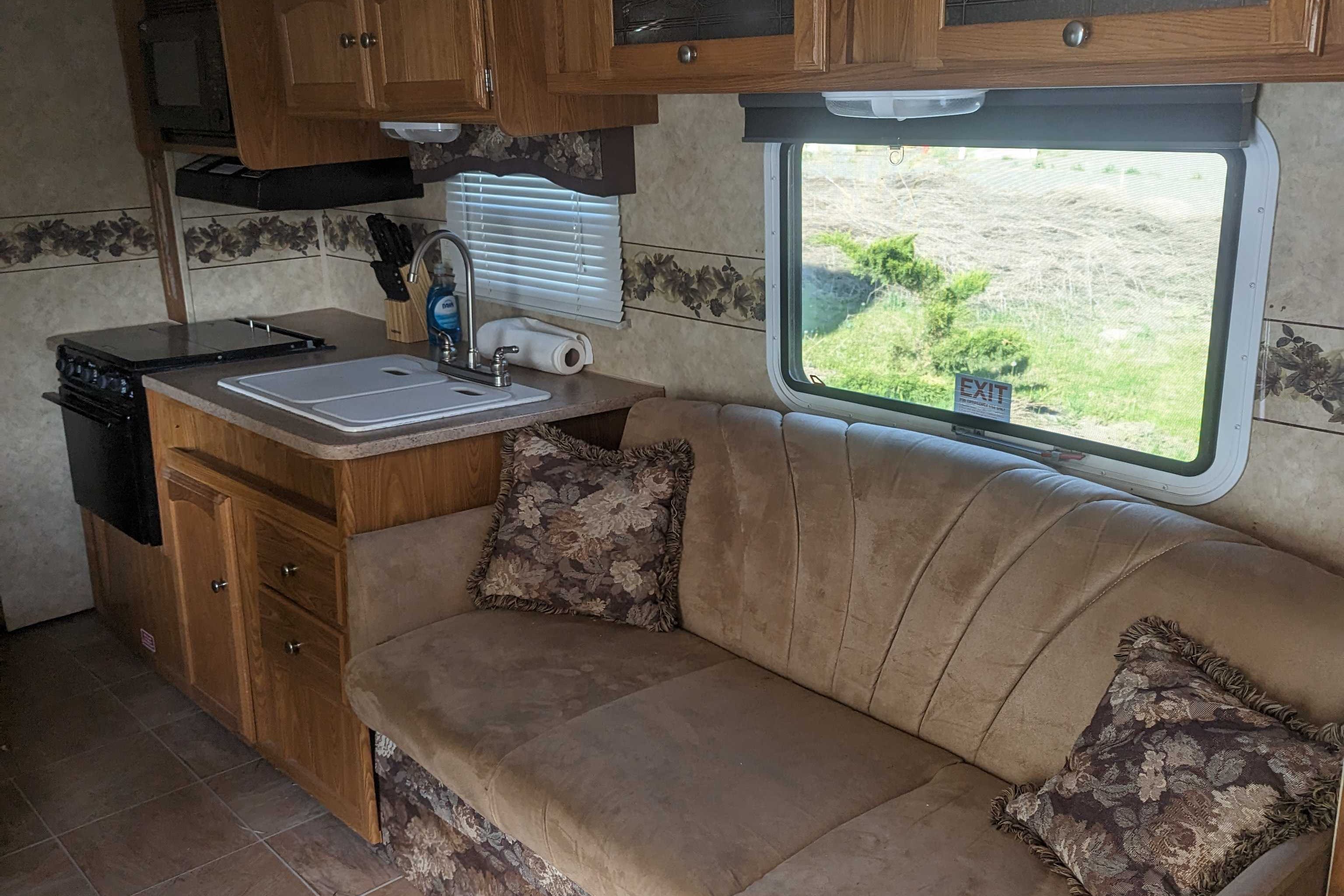 Mitch and Vanessa's Dutchmen 28' travel trailer  Travel Trailer