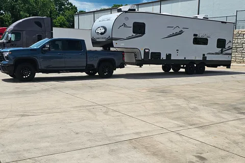 Shermans- Black Label Fifth Wheel Getaway