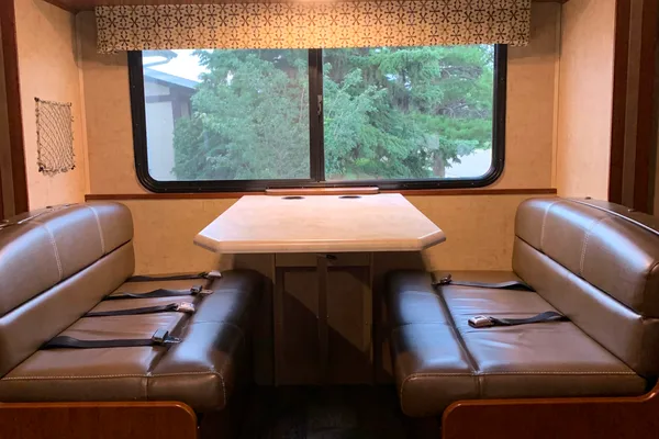 Little Missy's Forest River Sunseeker 2650S-CDW Class C