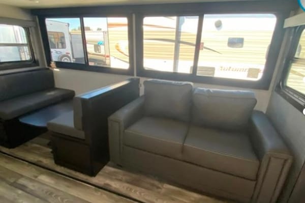 TRAVEL TRAILERS TO GO