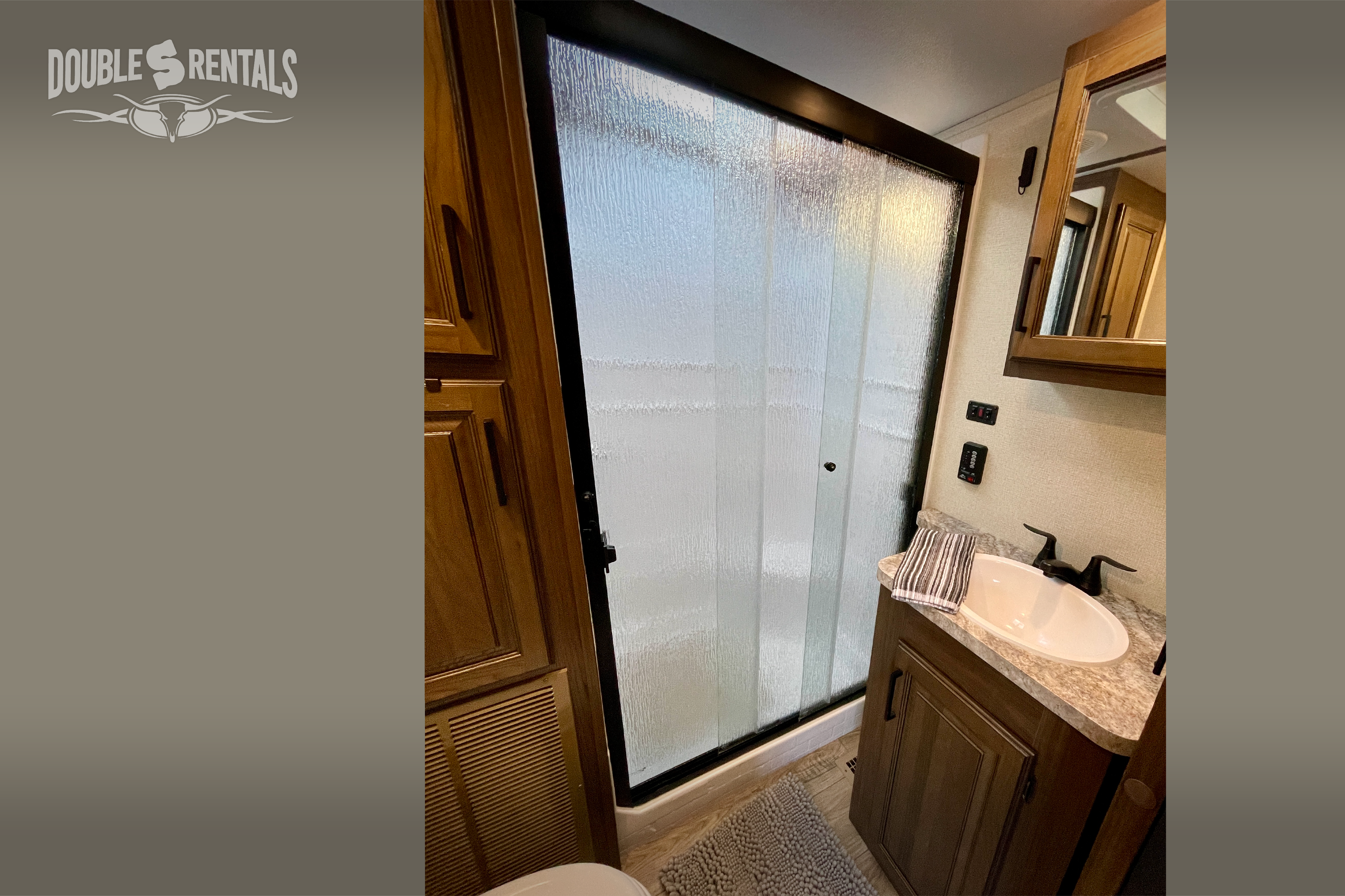 CRUSADER LITE with Private Master, Bunk Room, 2 Baths and 13ft Power Awning!