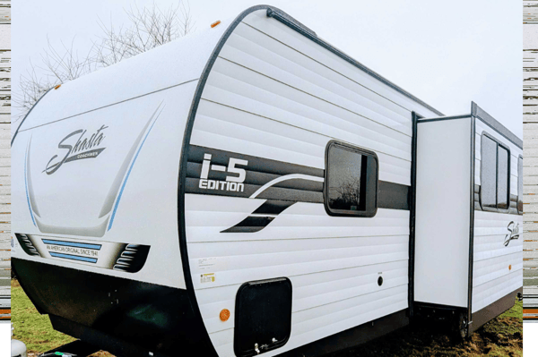 Adventure-Ready 2025 Shasta i5 526DB Bunkhouse – Sleeps 8-10 | Meet "Juno"