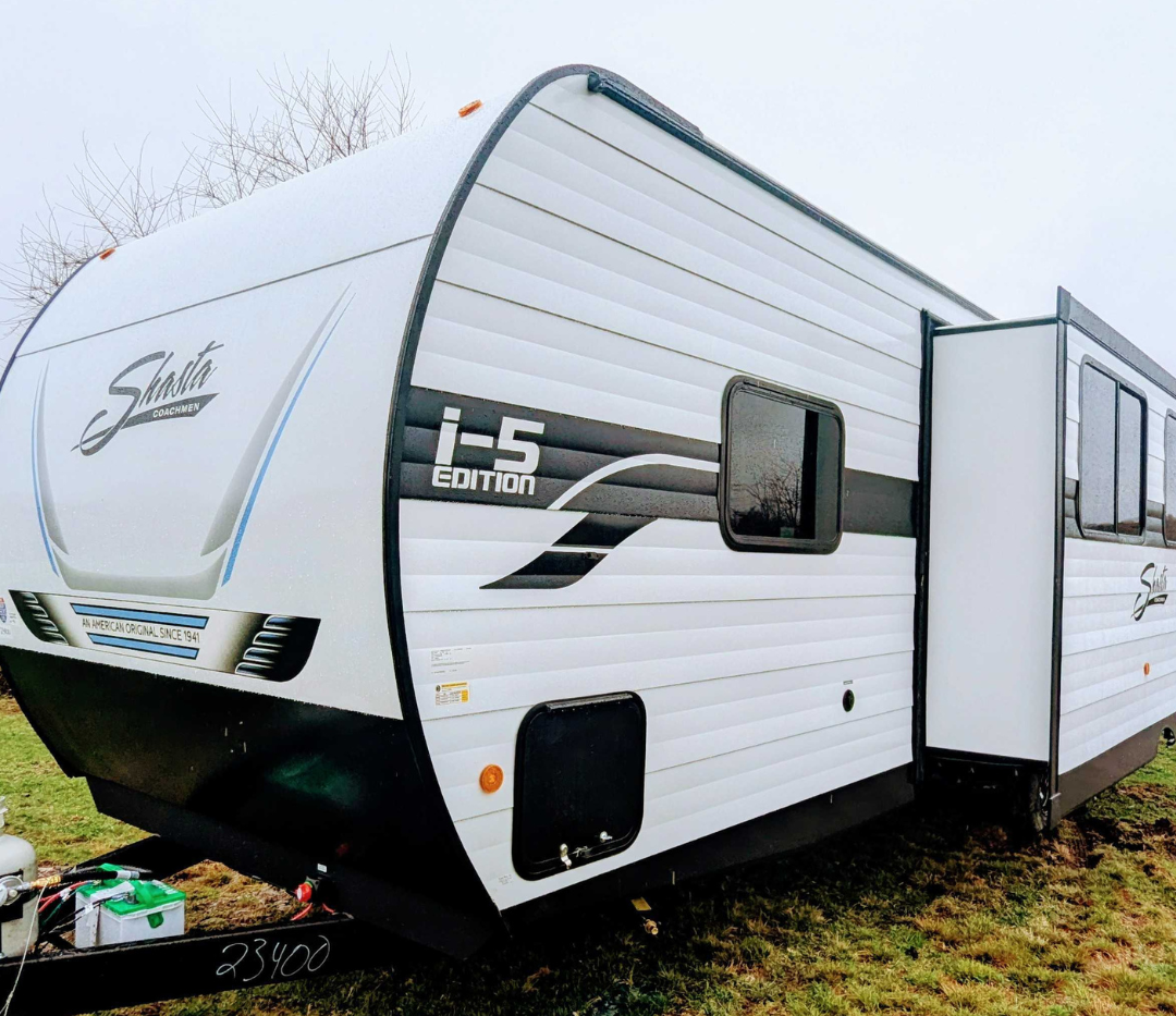 Adventure-Ready 2025 Shasta i5 526DB Bunkhouse – Sleeps 8-10 | Meet "Juno"