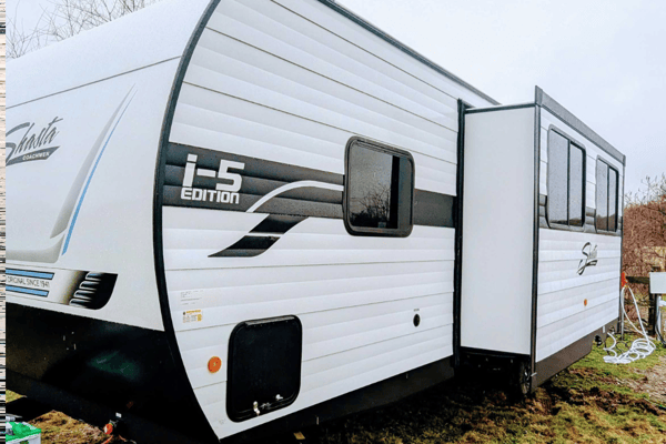 Adventure-Ready 2025 Shasta i5 526DB Bunkhouse – Sleeps 8-10 | Meet "Juno"
