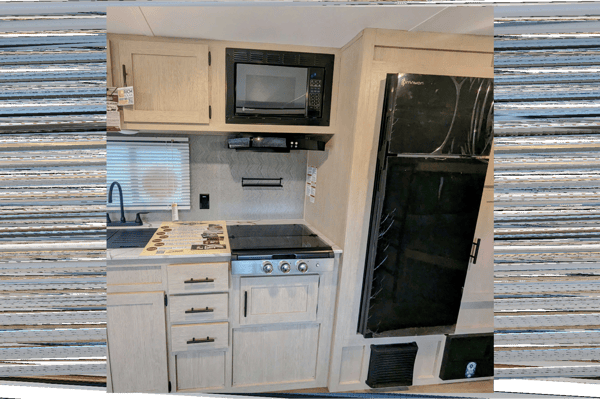 Adventure-Ready 2025 Shasta i5 526DB Bunkhouse – Sleeps 8-10 | Meet "Juno"