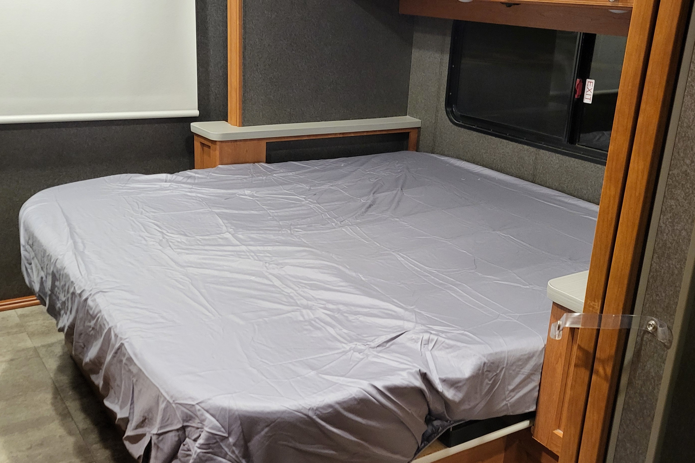 Winnebago-Superior Ride-Deluxe Living-Family Fun