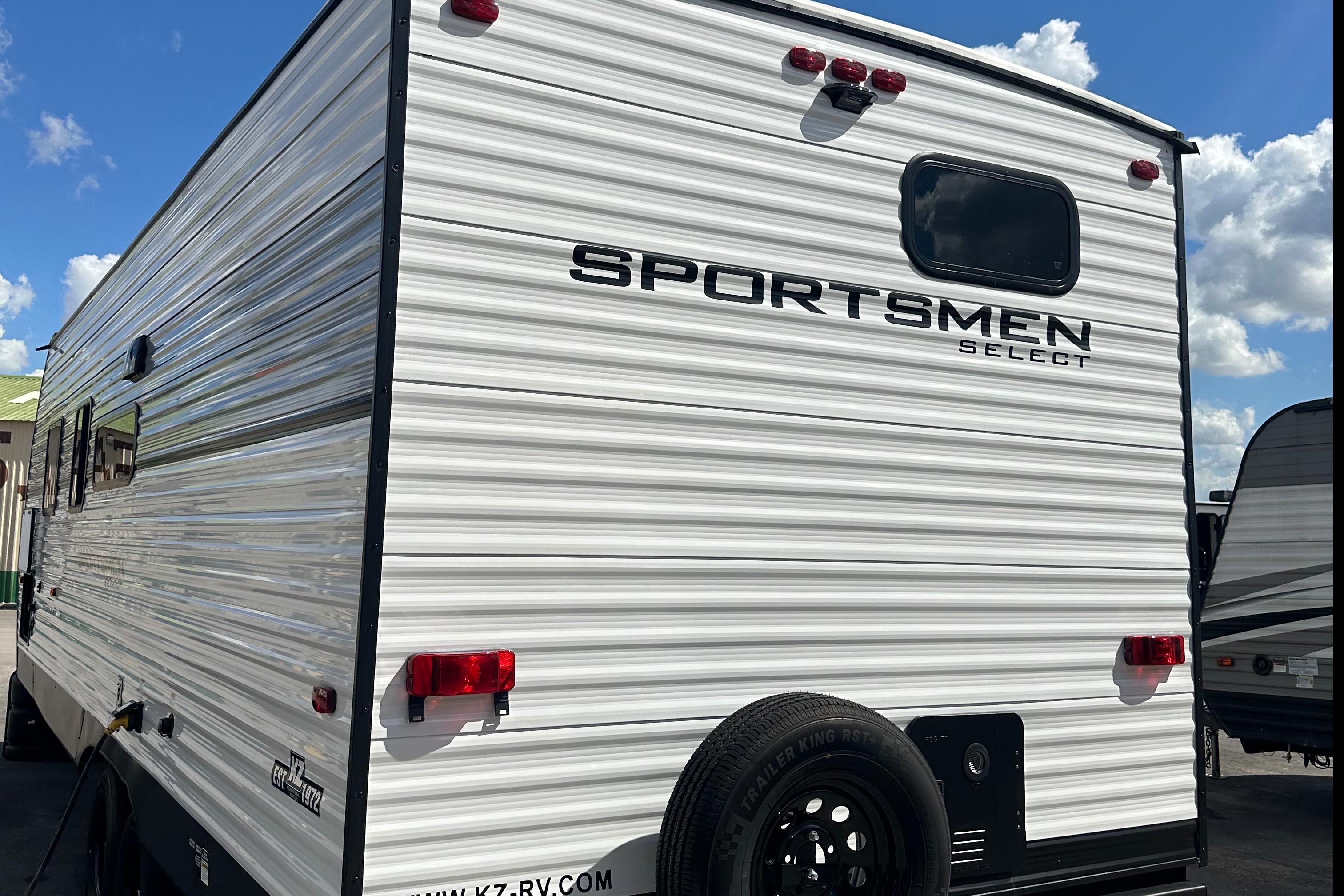 Top Deal Rentals's Sportsmen 260BHSE Travel Trailer