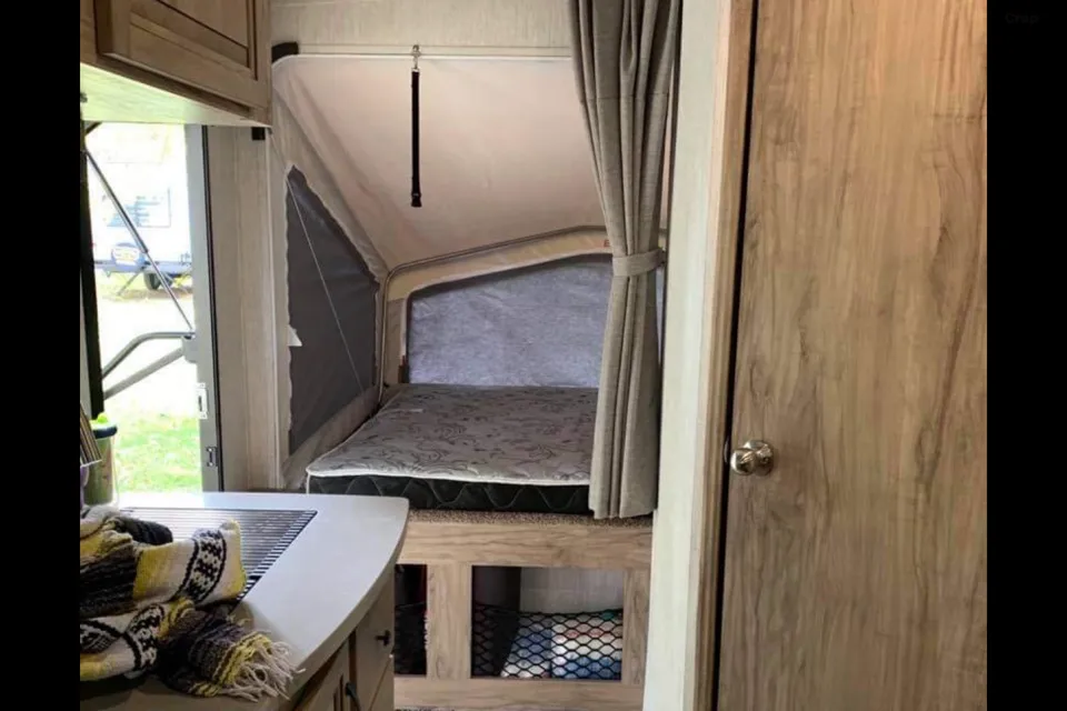 Ray's Palomino Soldier ult lt 147x14 Tent Trailer