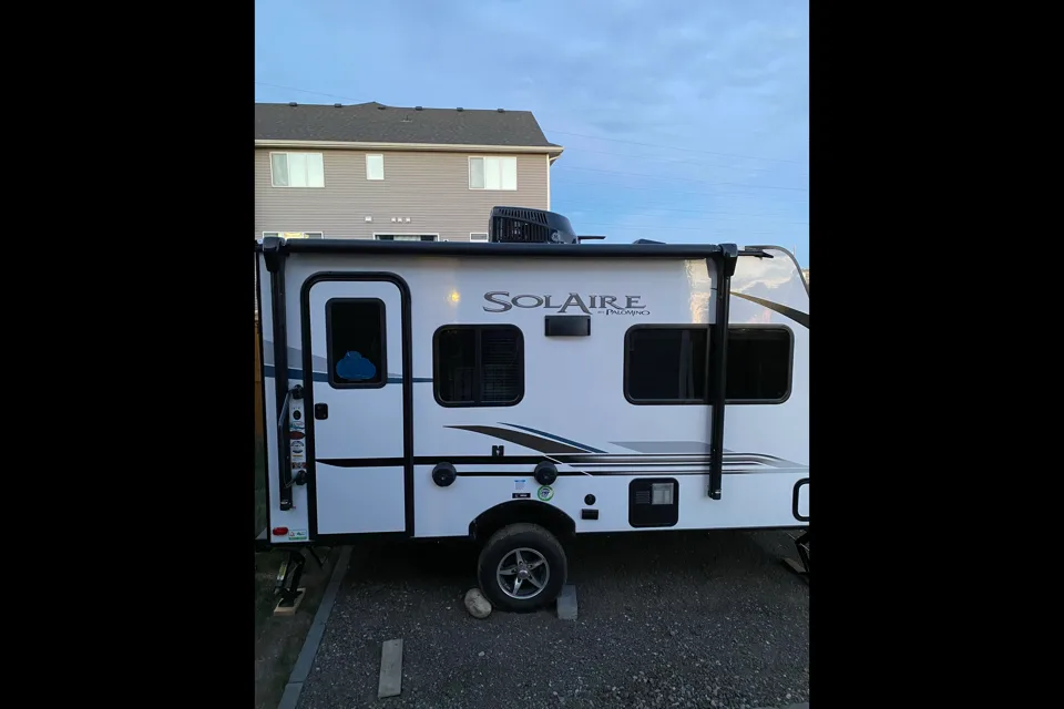 Ray's Palomino Soldier ult lt 147x14 Tent Trailer