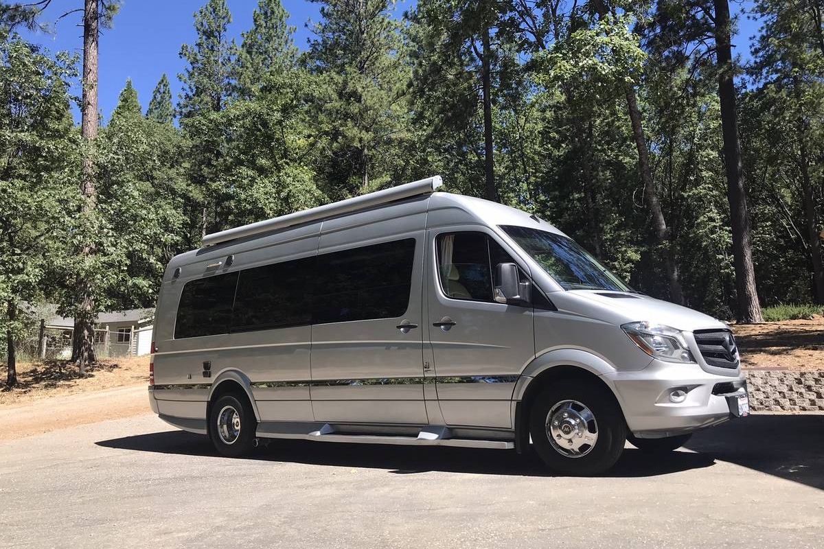 MERCEDES WINNEBAGO ERA 70X