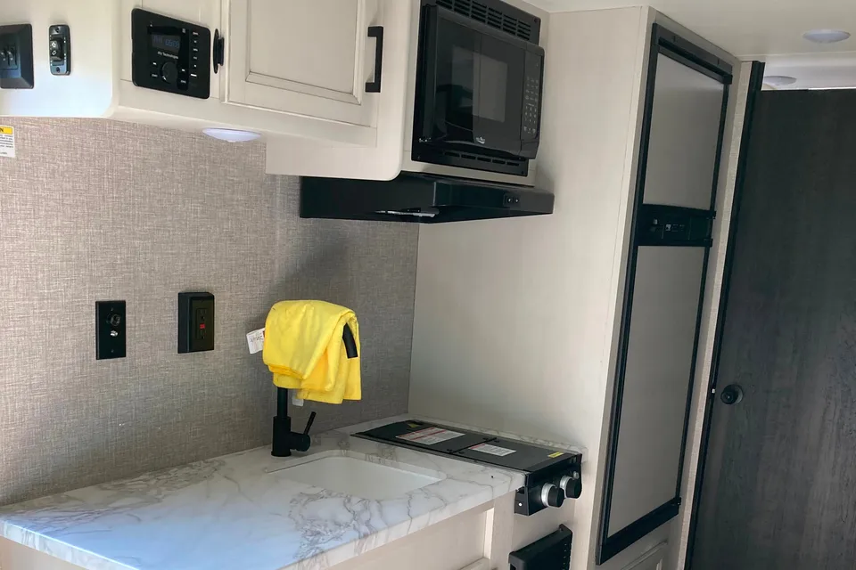 Jason's Jayco Jay Flight 184BS Baja Travel Trailer