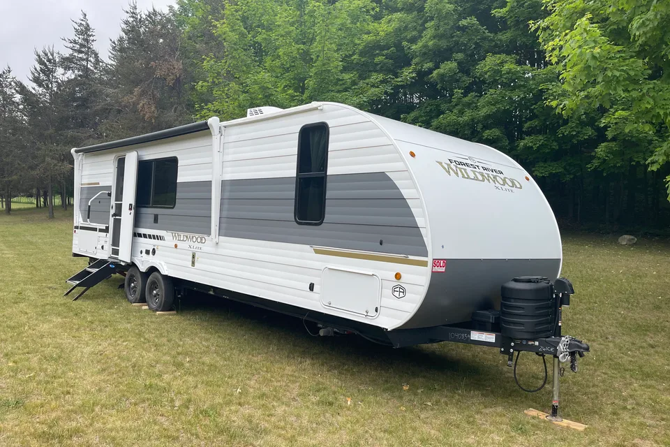 Modern Boho Luxury Retreat on Wheels (DELIVERY ONLY)