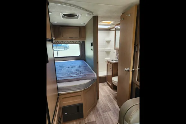 MJ's Thor Motor Coach Class C