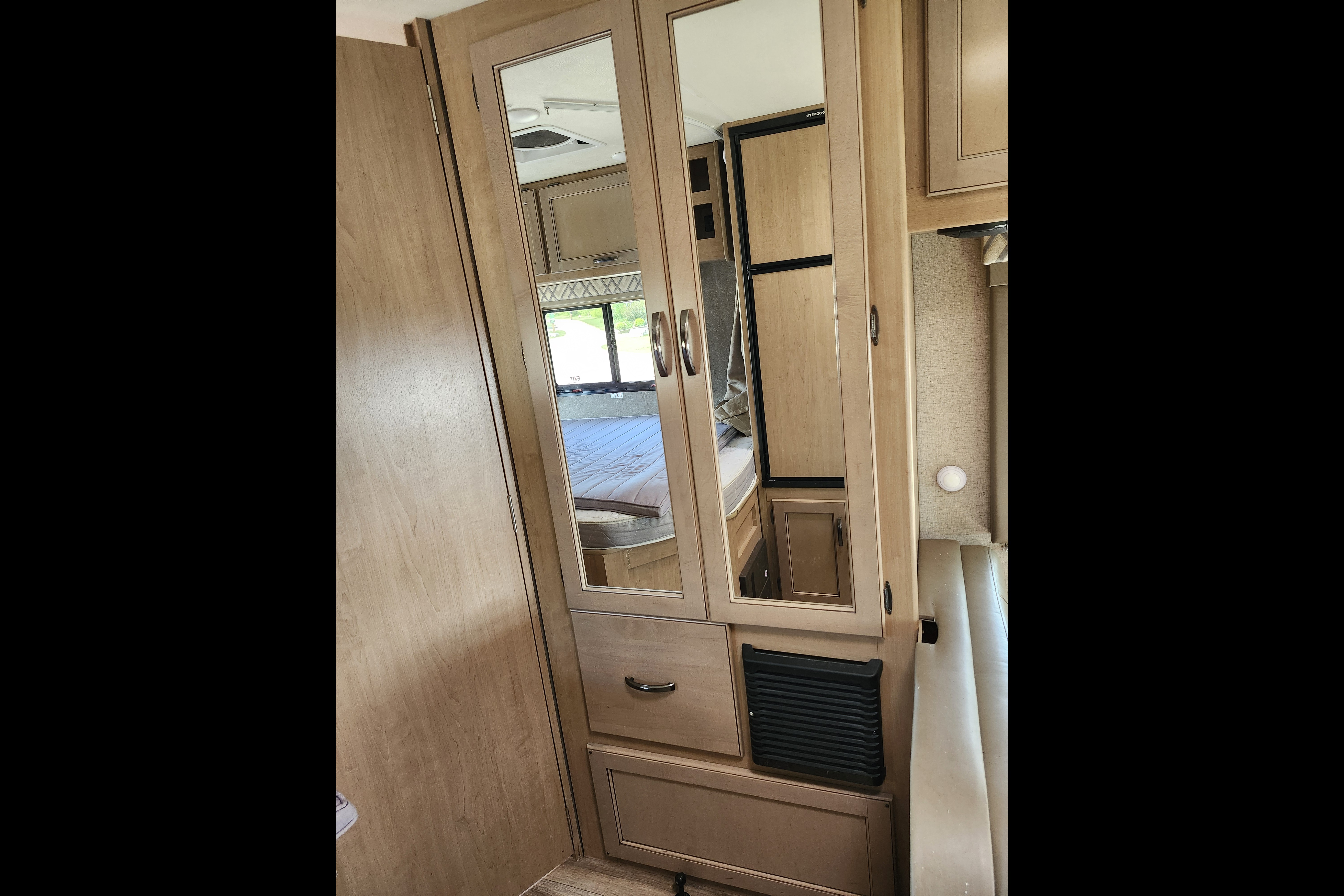 MJ's Thor Motor Coach Class C