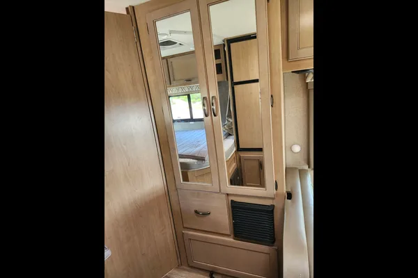 MJ's Thor Motor Coach Class C