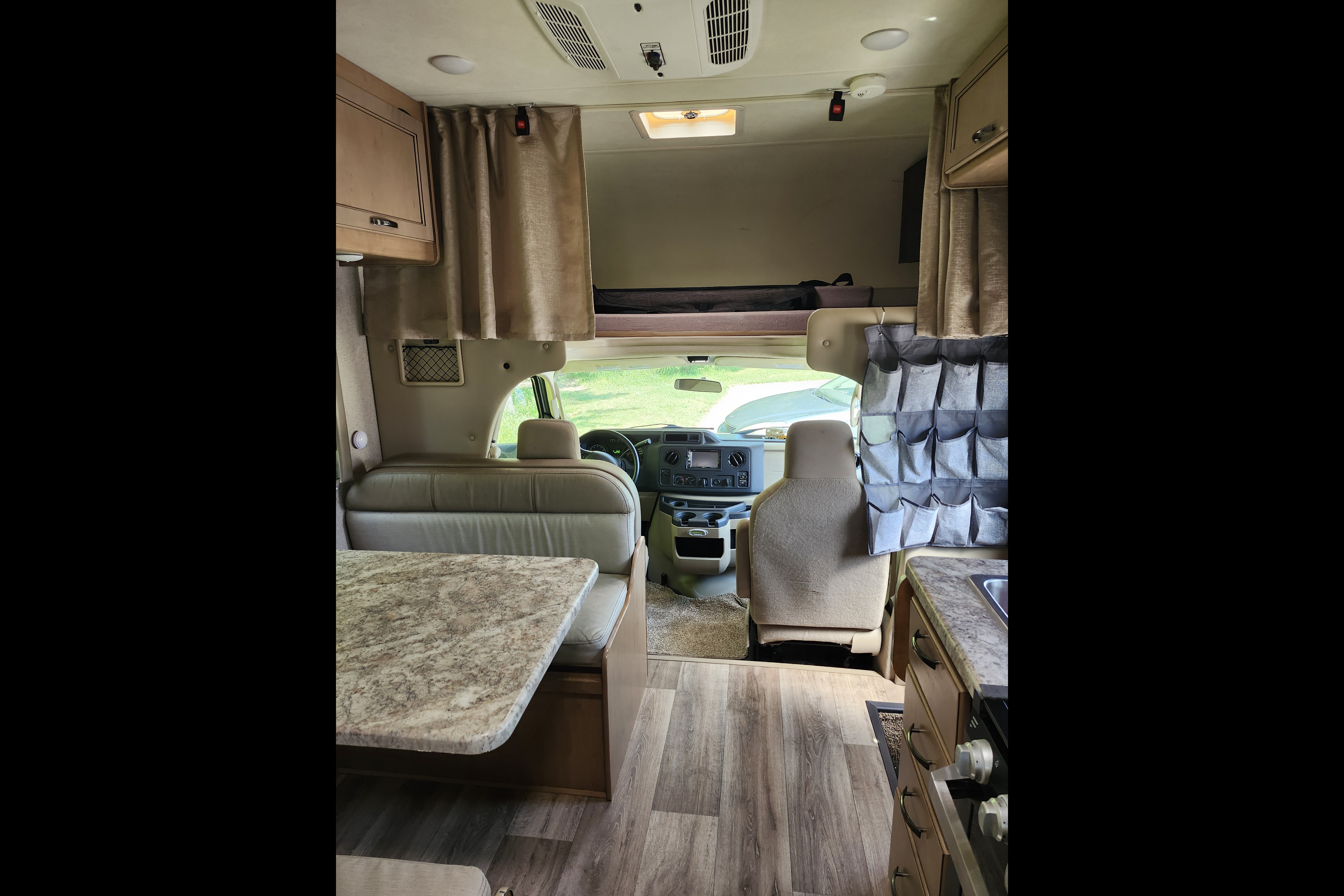 MJ's Thor Motor Coach Class C